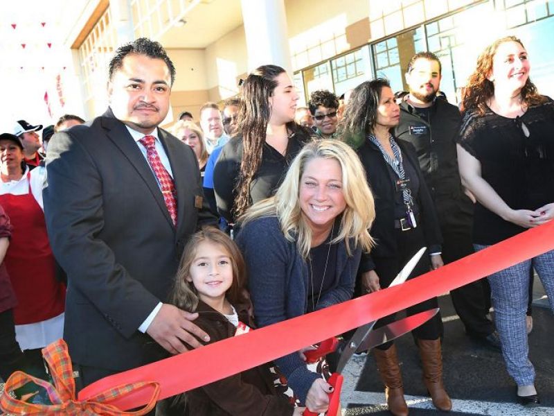 ShopRite Hosts RibbonCutting Ceremony For New Massapequa Store