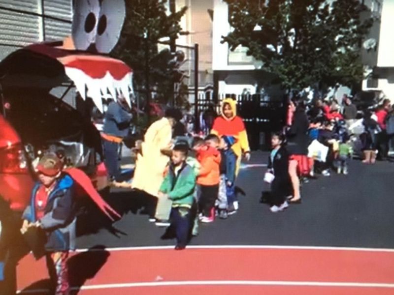 Newark Students 'Trunk Or Treat' At Oliver Street School [VIDEOS] - Patch.com