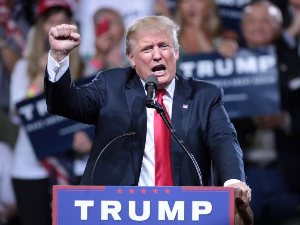 Donald Trump meets Mexican president, reaffirms he'll build a wall