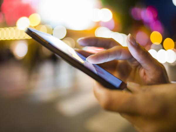 Verizon brings back limited offer to pay $300 for your old phone