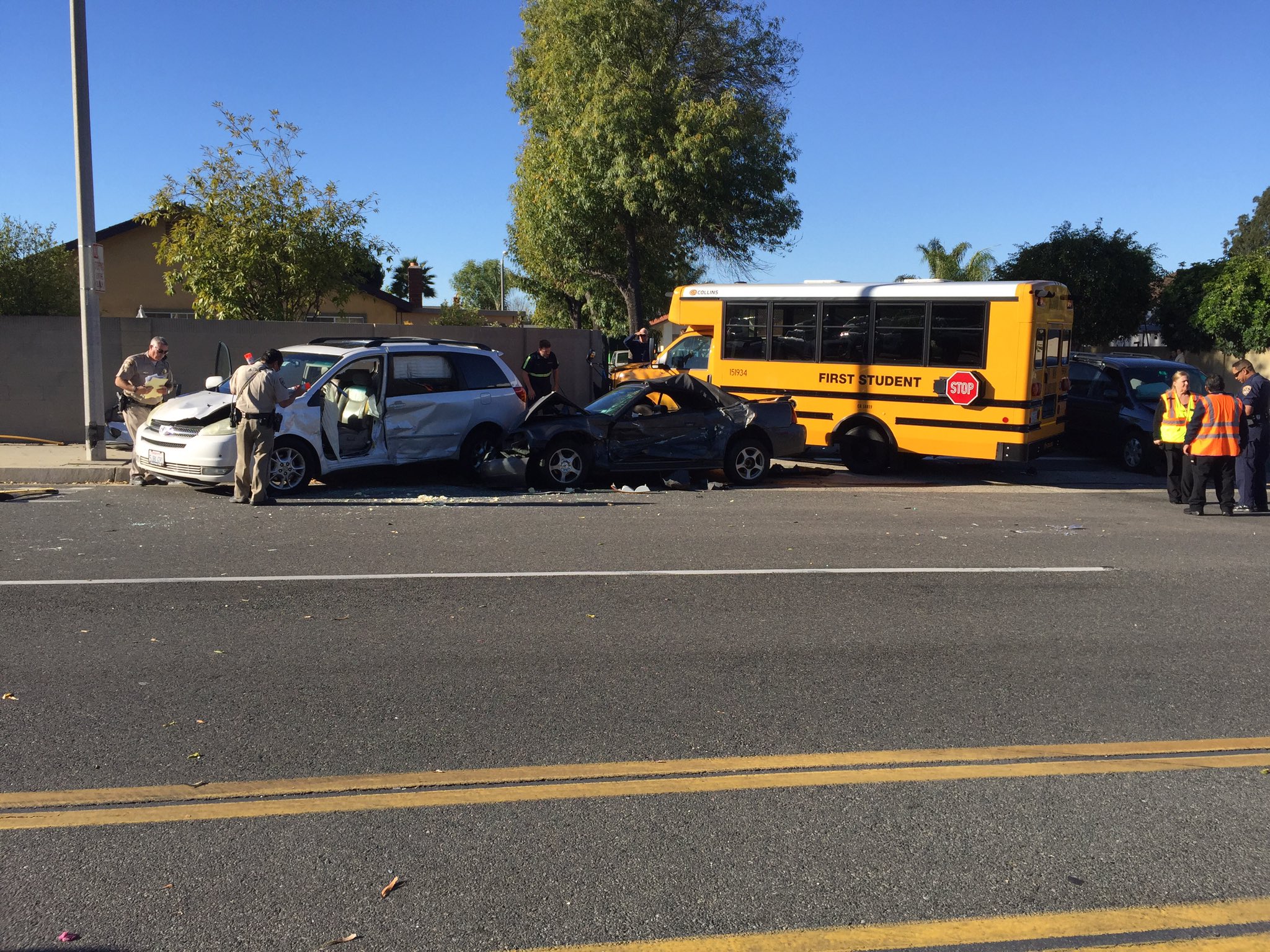 School Bus Crash in Lake Forest 3 Other Vehicles, Major Injuries