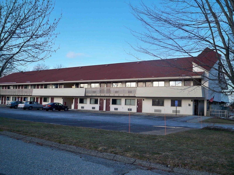Finn ledig overnatting Red Roof Inn Enfield in Enfield on spendingcritics.ml and earn Rewards nights. Collect 10 nights get 1 free*. Read genuine guest reviews for Red Roof Inn Enfield/5().