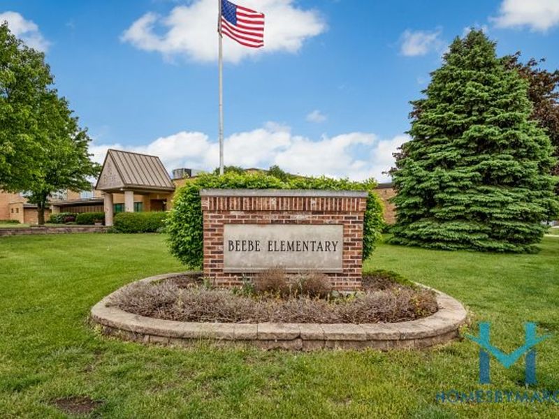 Beebe Elementary School, Naperville, Illinois June 2017 Naperville